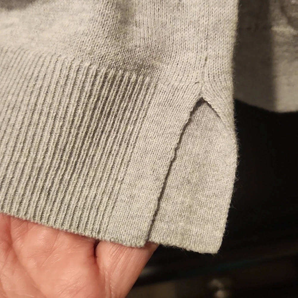 Loft SZ M Sweater - Picture 3 of 5